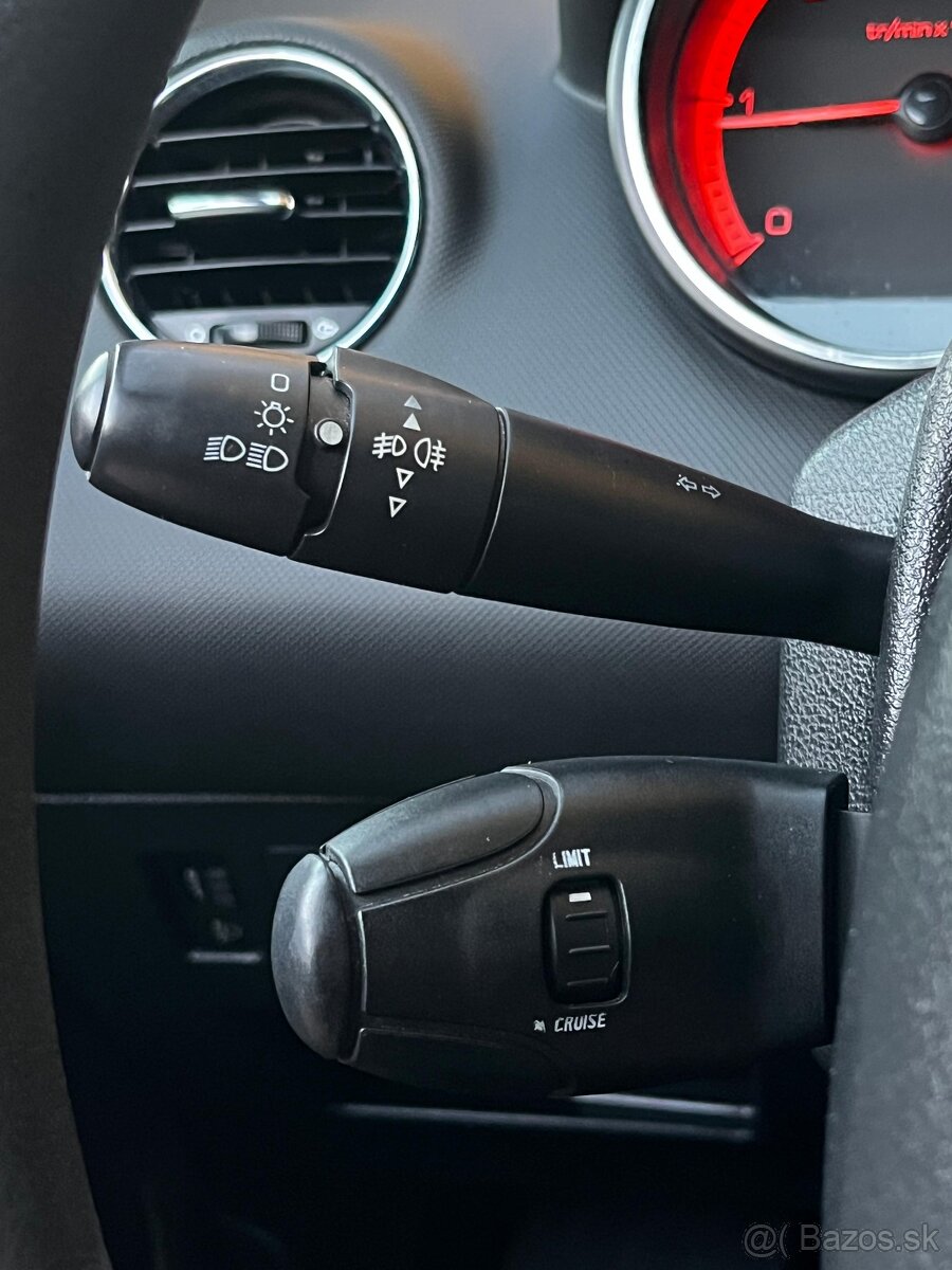 Peugeot 308 SW 1.6 HDI - 11