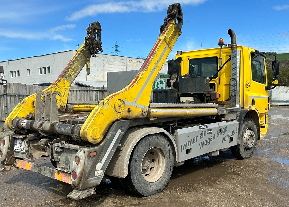 Ramenovy nosič kontajnerov DAF . - 11