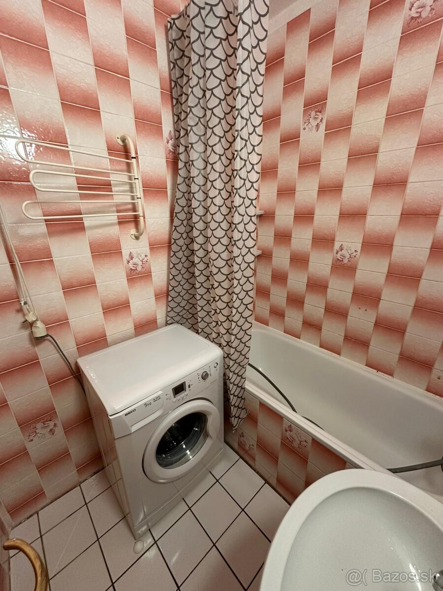 Na predaj: 3 - izbový byt v blízkosti Draždiaku - 11