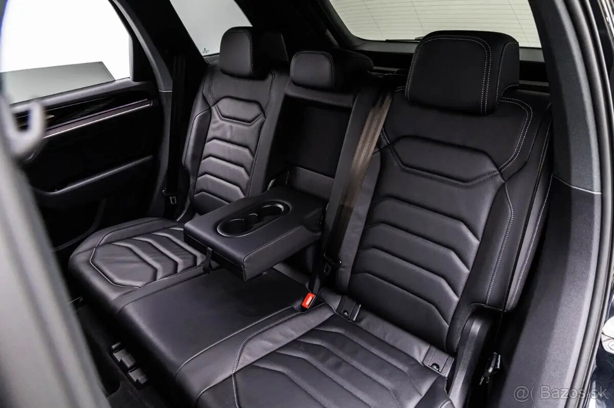 Volkswagen Touareg - 11