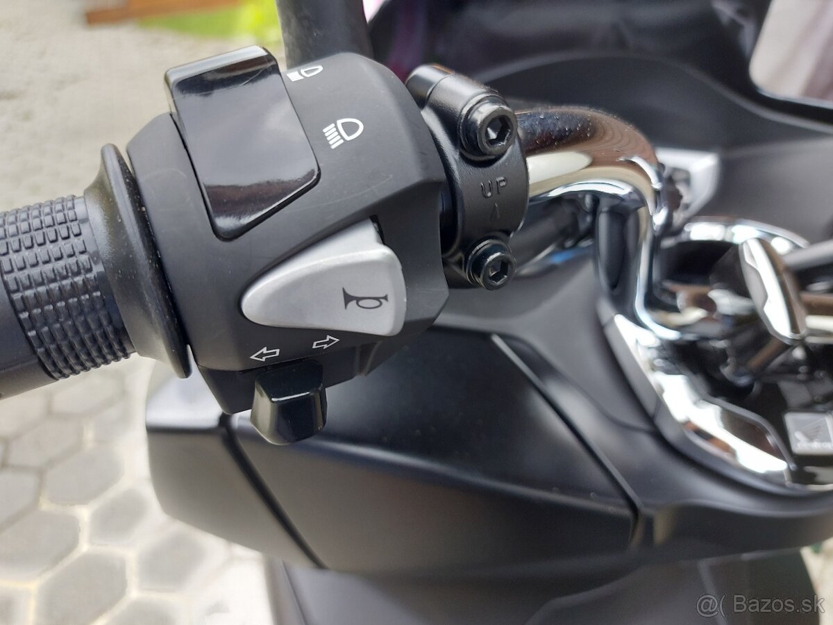 Honda PCX 125, r.v. 2022, TOP stav, iba 2053 km - 11