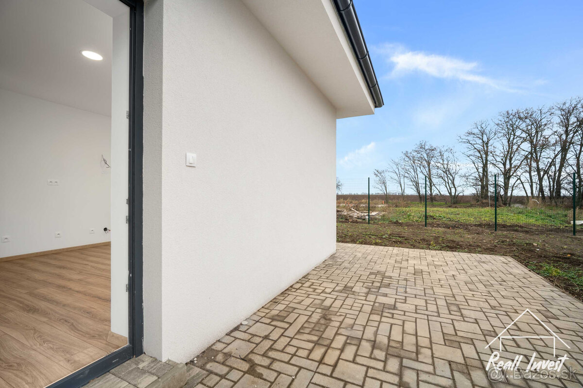 4-izbový rodinný dom na predaj v Cíferi - časť Karlov Dvor - 11