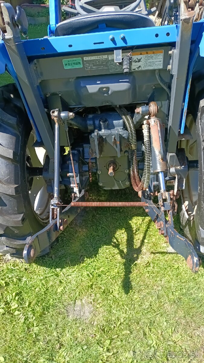 Malotraktor 4x4 s čelným nakladačom Iseki geas 21 - 11