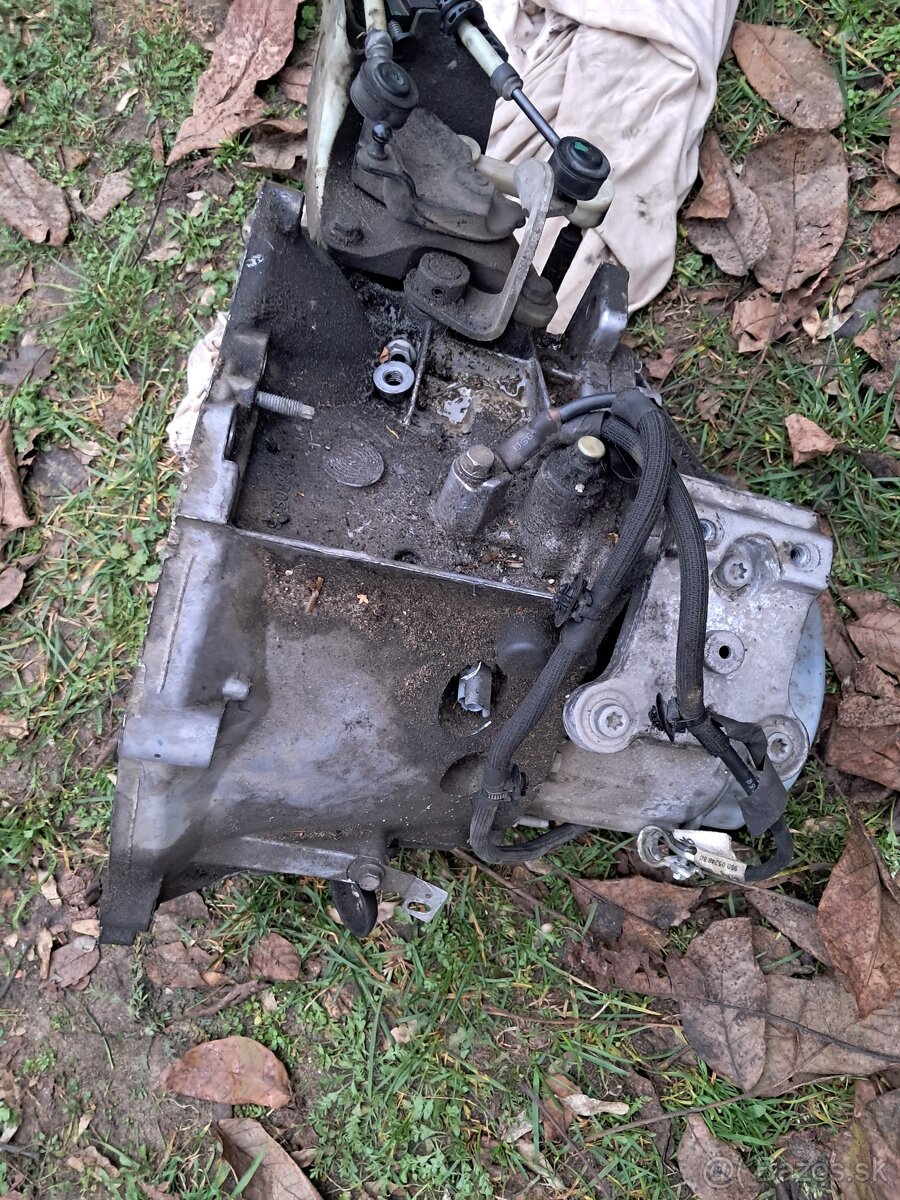 Predám diely citroen c3 picasso 1.4vti 70kw - 11