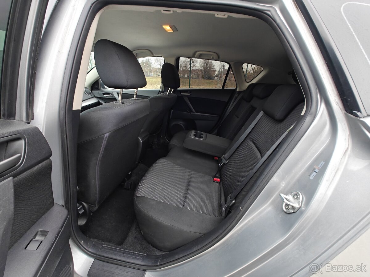 Mazda 3 1.6 benzín - 11