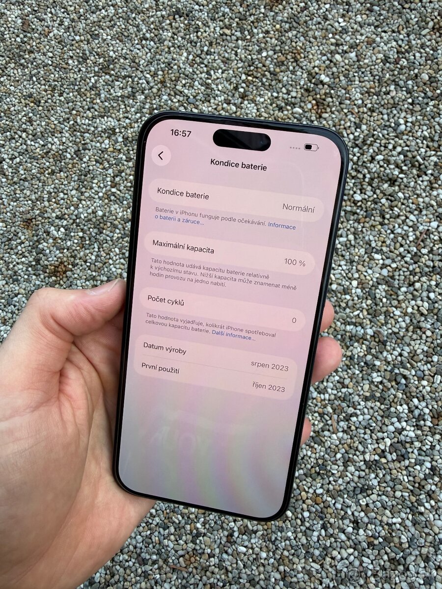 IPhone 15 pro Max - baterie 100% - 11