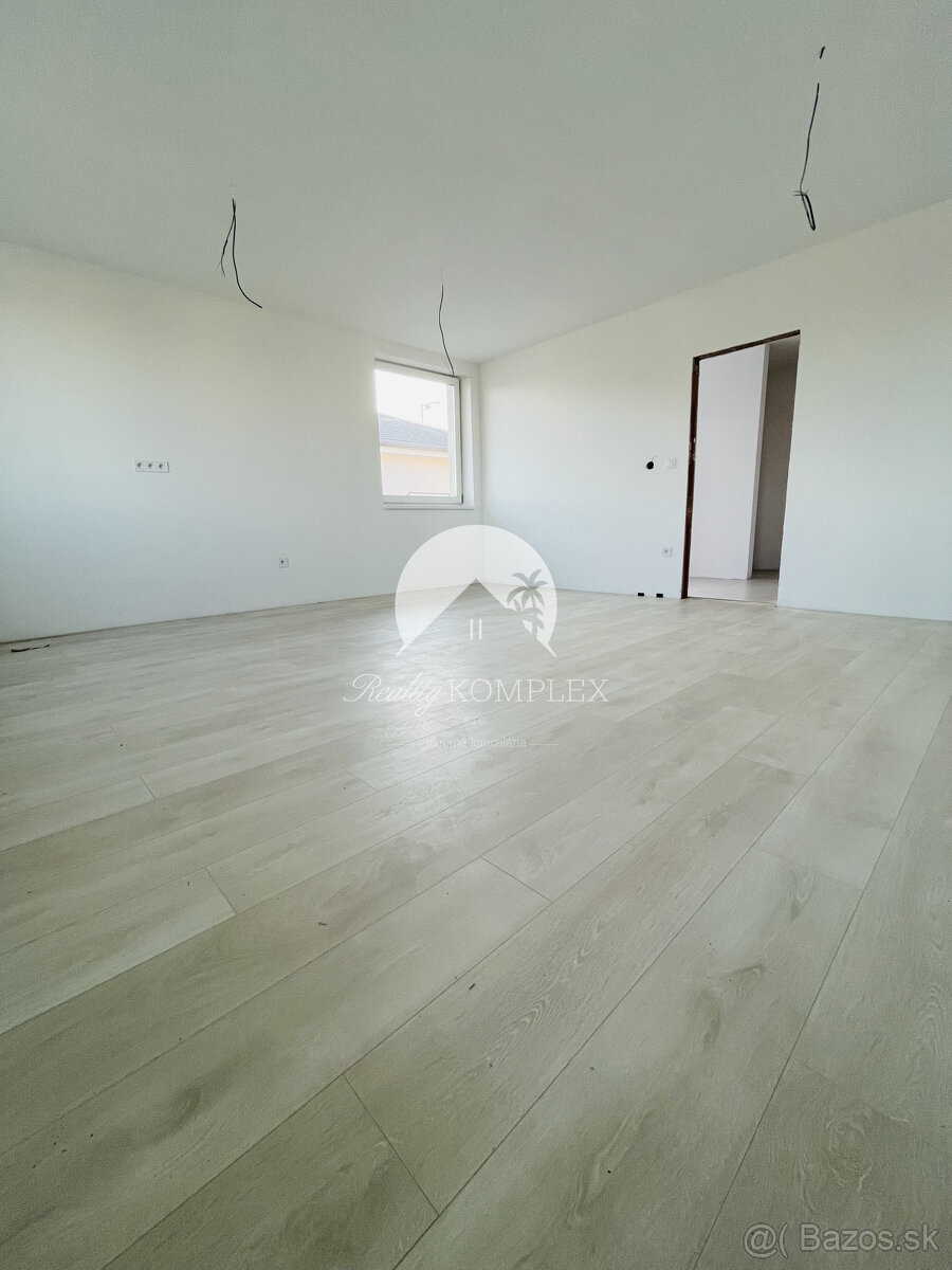 Reality KOMPLEX s.r.o., Vám ponúka na predaj moderný 3-izbov - 11