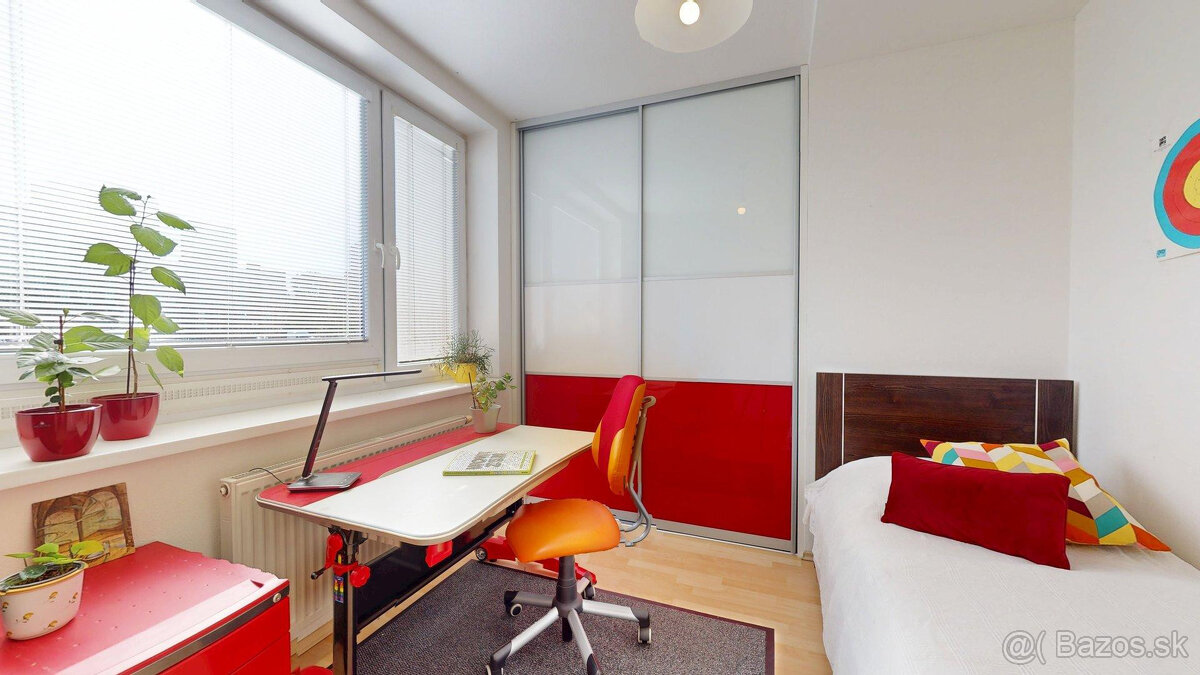 Pohodlné bývanie v priestrannom 5i byte na Záporožskej ul. - 11