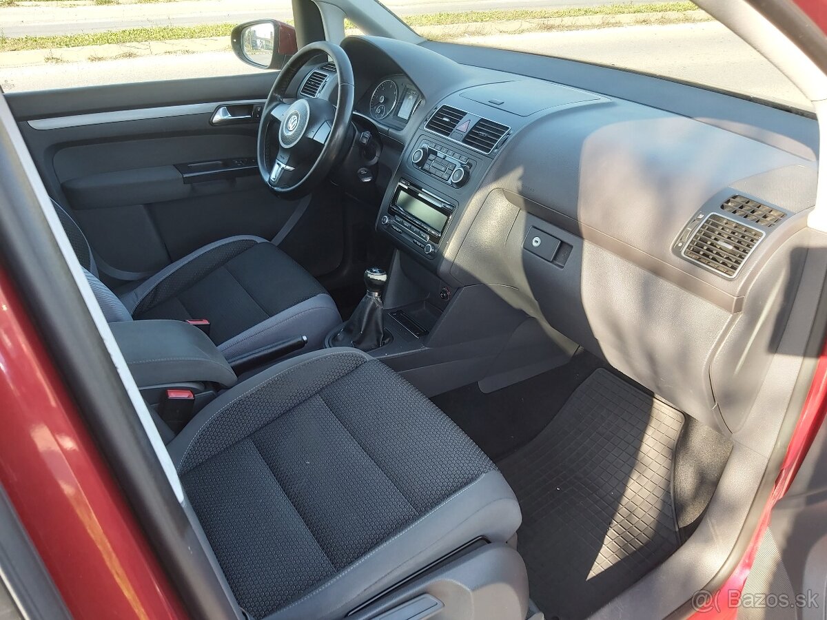 Volkswagen Touran 2.0 TDI Highline - 11