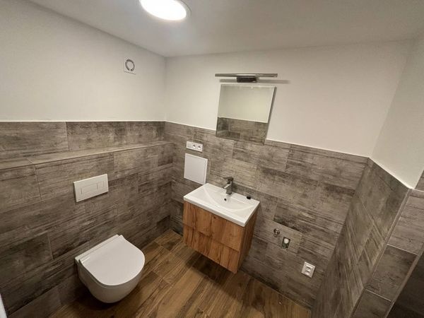 Na predaj 2 izbový byt po kompletnej rekonštrukcii Handlová - 11