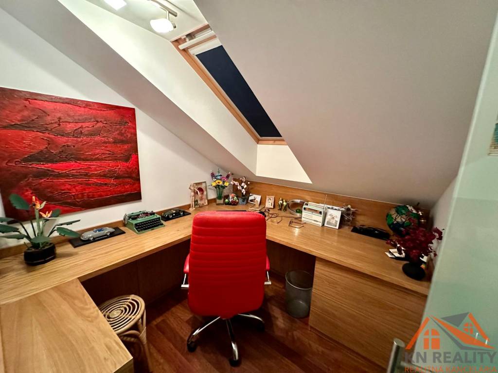 Rodinný dom s krytou terasou Komárno - 11