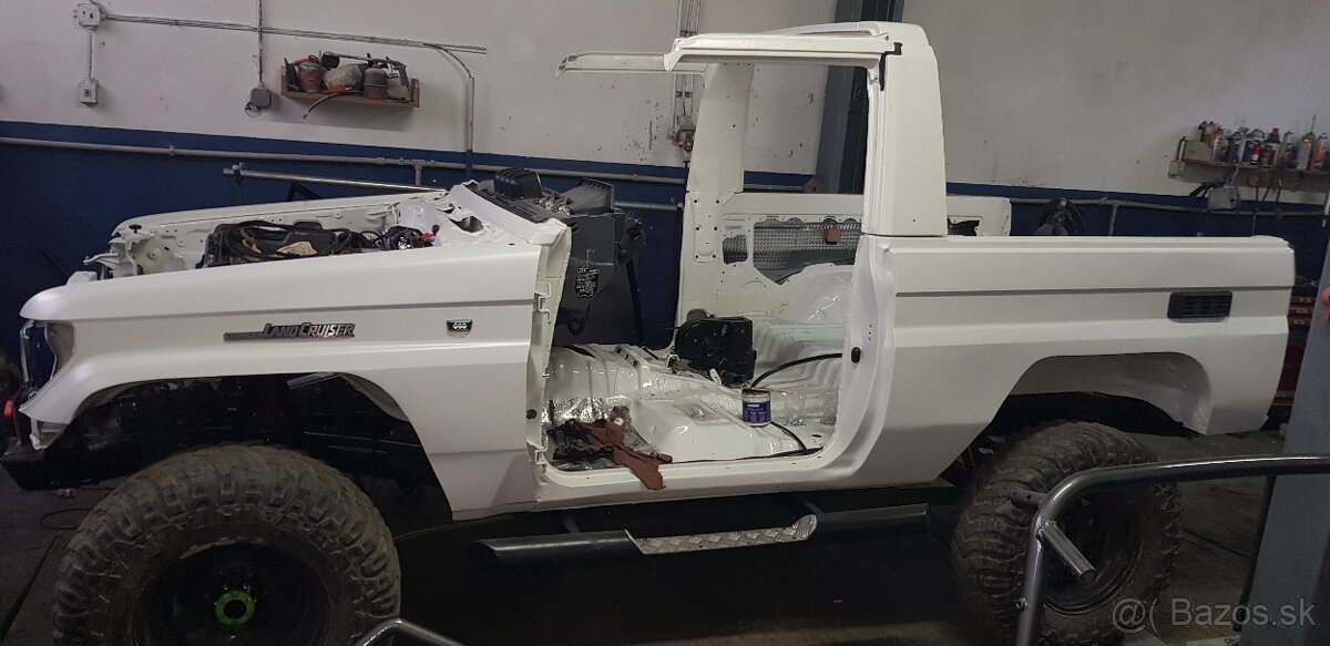 Toyota land cruiser lj73 - 11