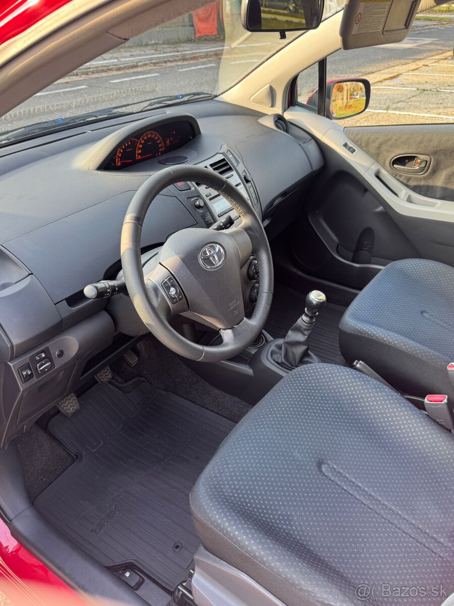 Toyota Yaris 1,33 - 11