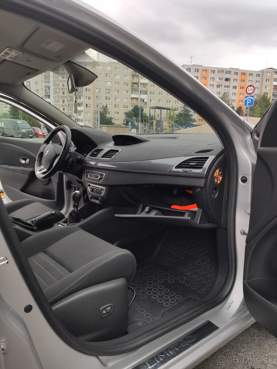 Predám Renault Megane 1.6 16V 110 Limited Edition - 11