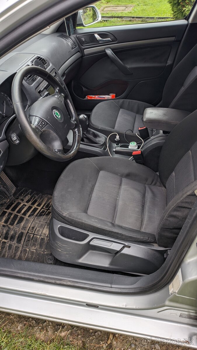 Škoda Octavia II - 11