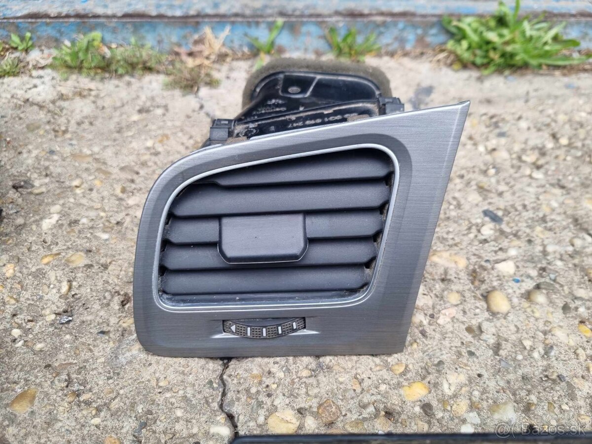 PREDAM DIELY INTERIERU VW GOLF 7 - 11