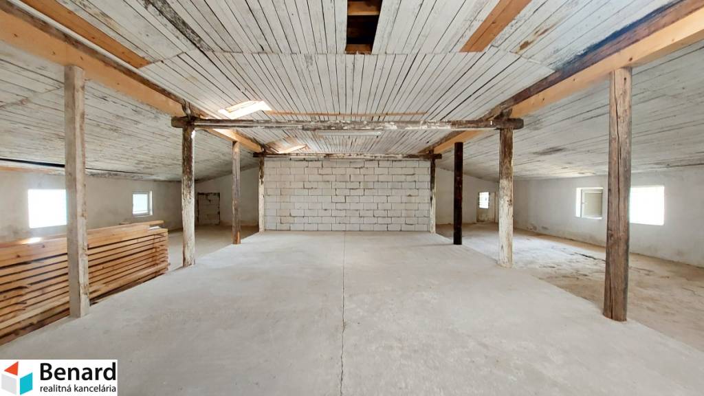 Na predaj MULTIFUNKČNÝ OBJEKT v KAPUŠANOCH, POZEMOK 2649 m2. - 11