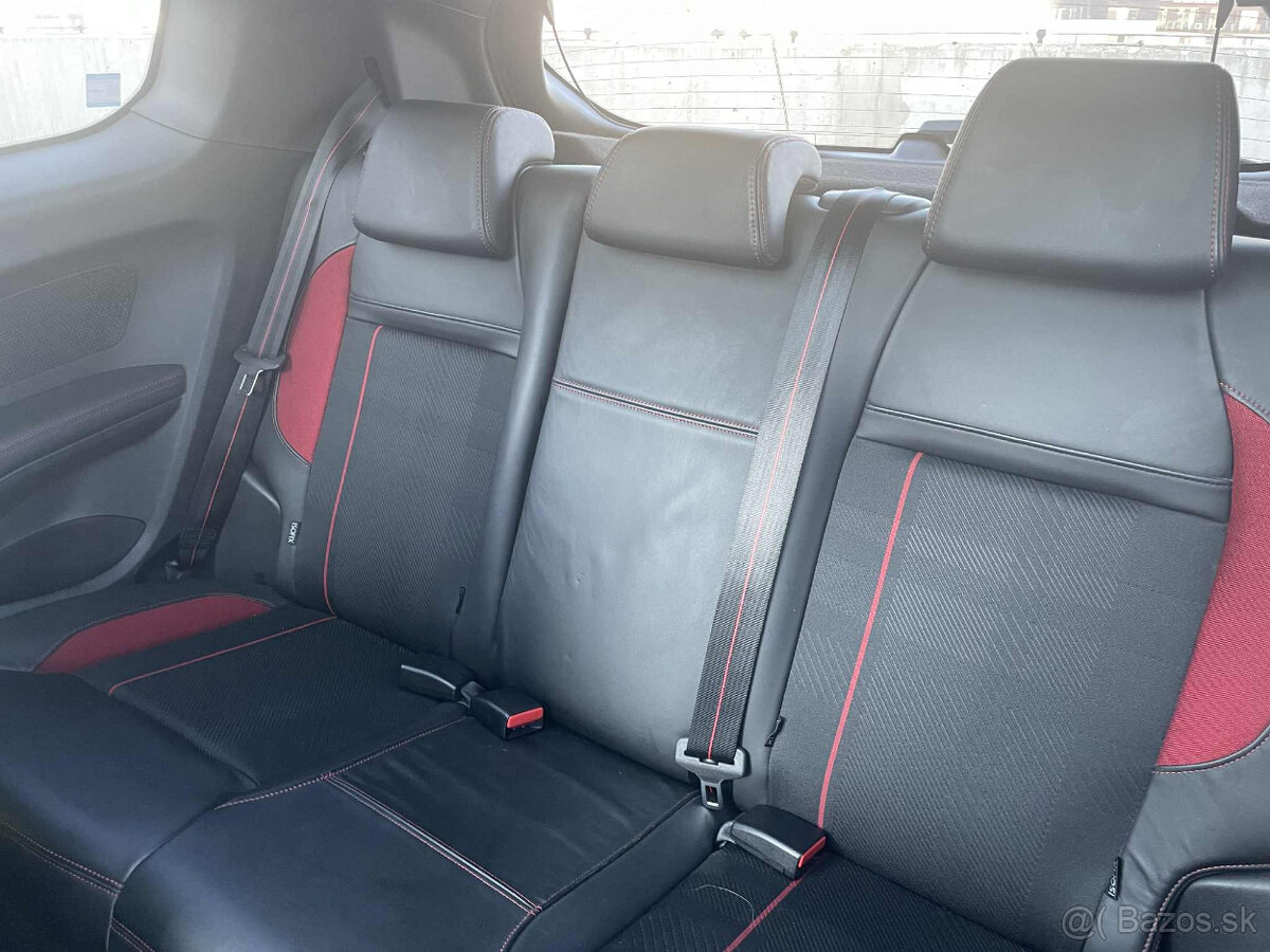 Peugeot 208 GTi 200THP - 11