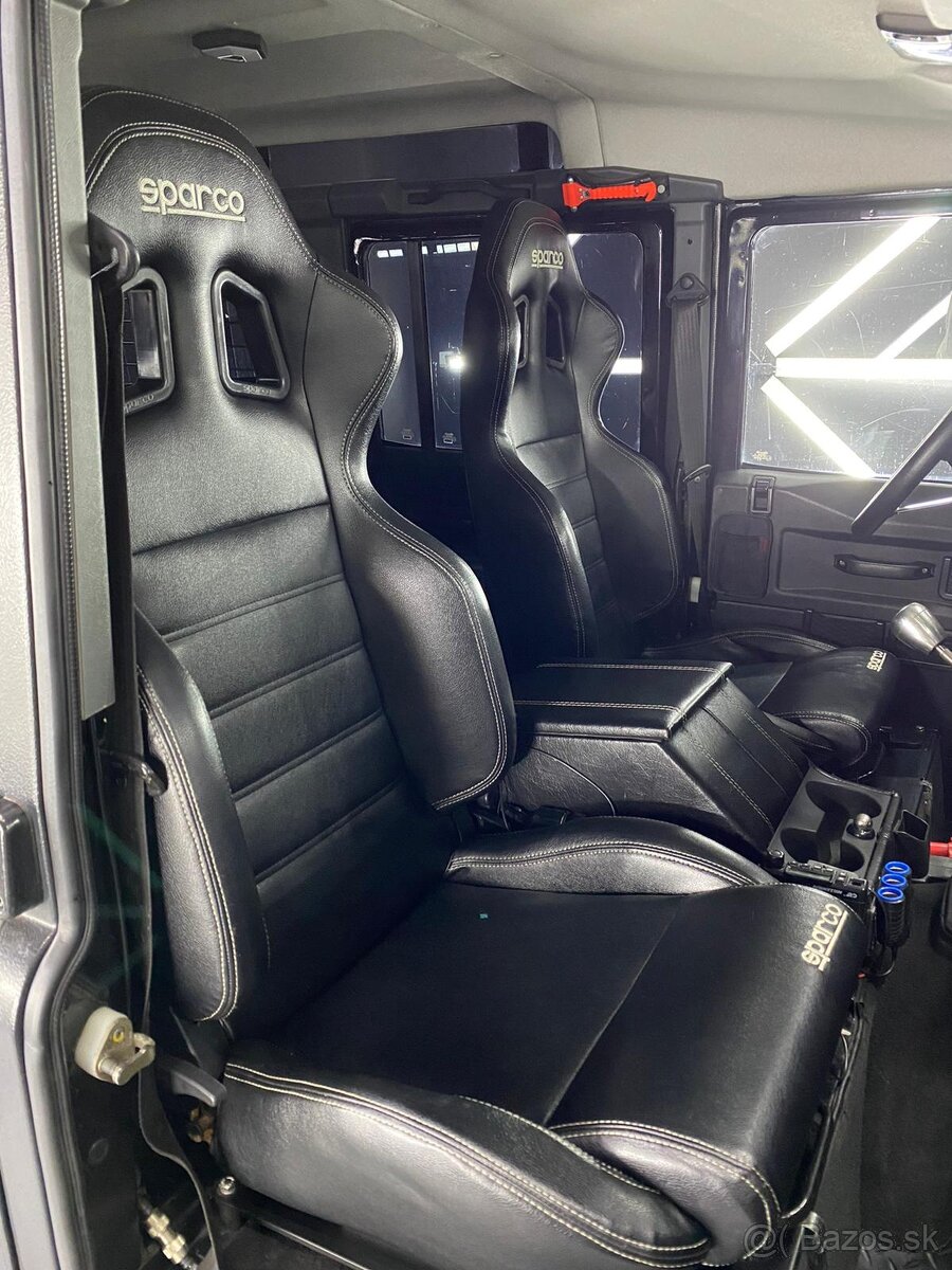 Land Rover Defender TD5 - 11