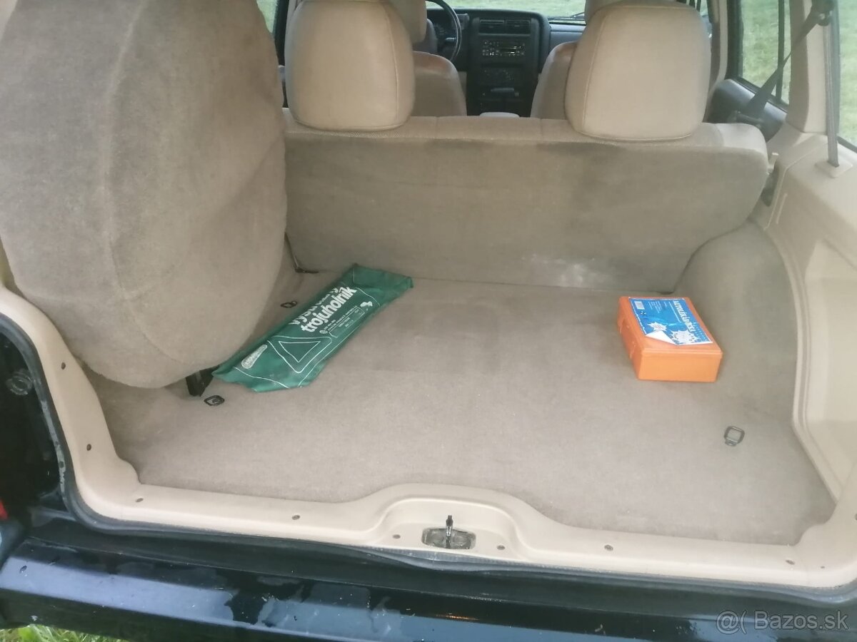 Jeep Cherokee XJ 4.0 - 11