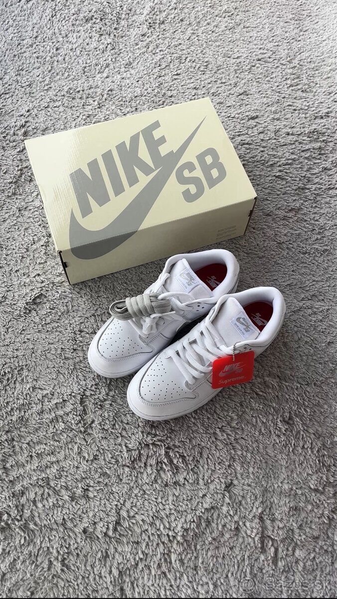 Nike SB Dunk Low Supreme 95 White Metallic Silver - 11