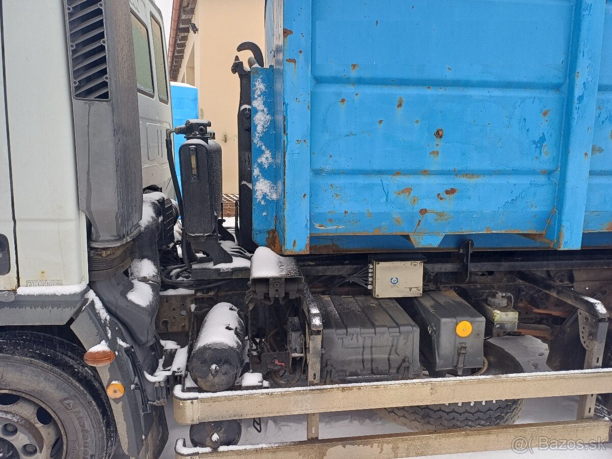 IVECO EUROCARGO ML 90E18 hákový nosič kontejnerů - 11