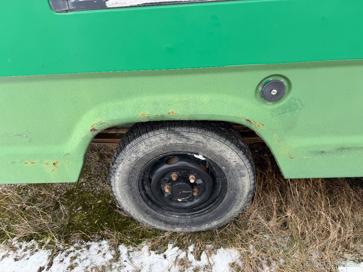 Mercedes-Benz 208D - 11