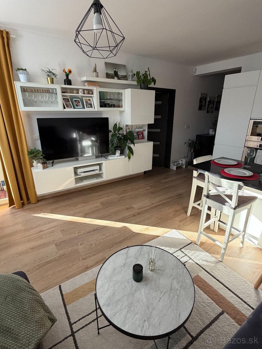 Predaj 2-izbového bytu s predzáhradkou a parkovaním v Rači - 11