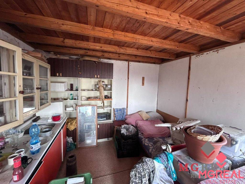 Predaj záhrady spolu s rekreačnou chatkou - 11