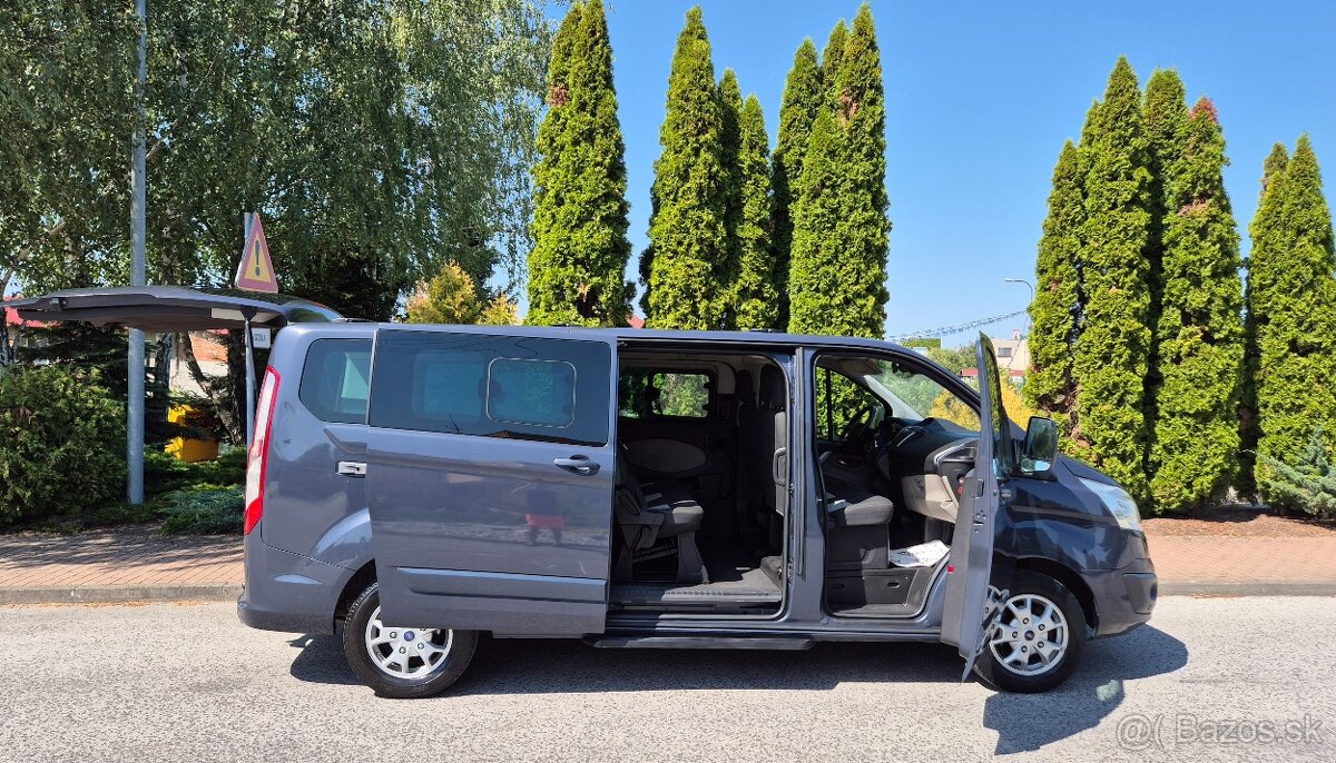 Ford Tourneo Custom 2.2 TDCi 155k Titanium L2H1 - 11