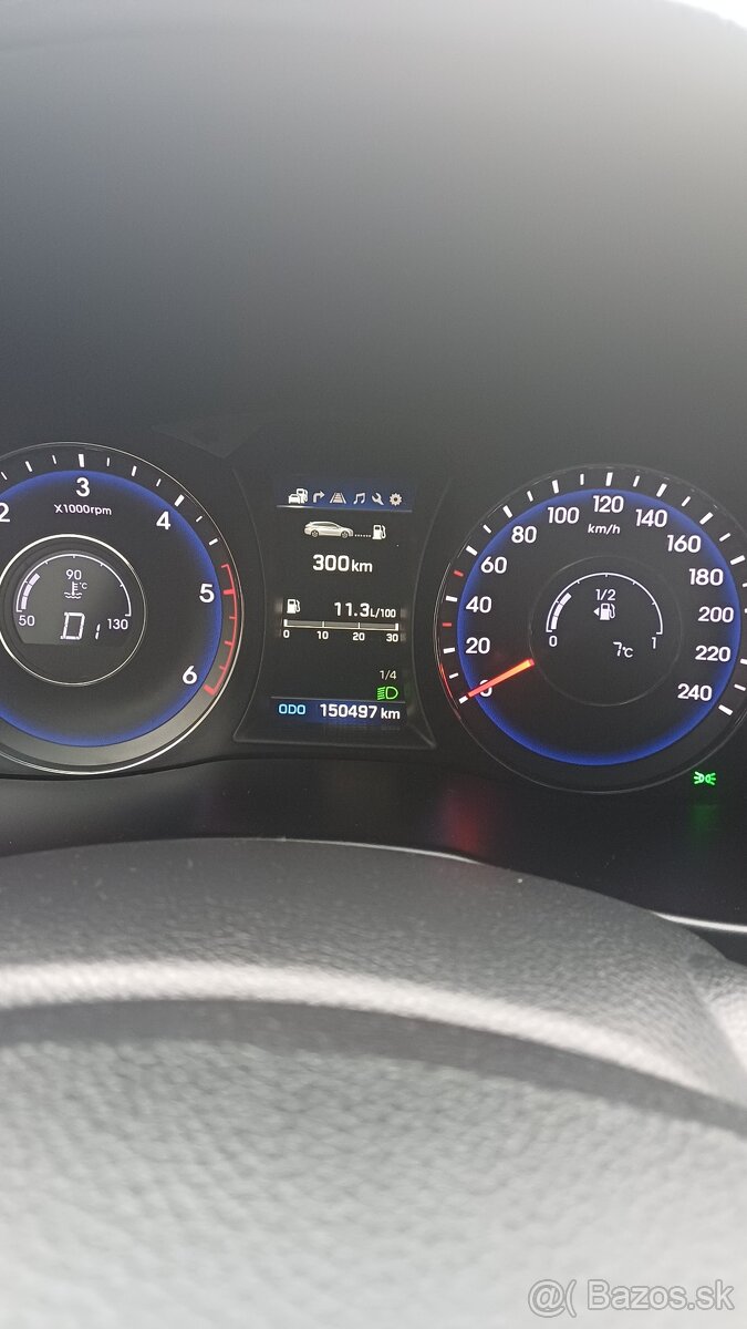 Hyundai i40 CW combi 1.7 CRDI AUTOMAT - 11