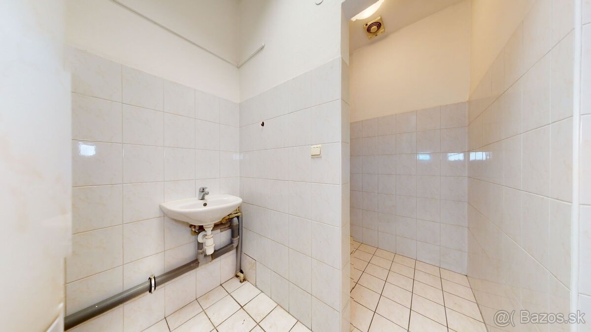 Predaj priestoru v Starom Meste, Mickewiczova ul. - 11