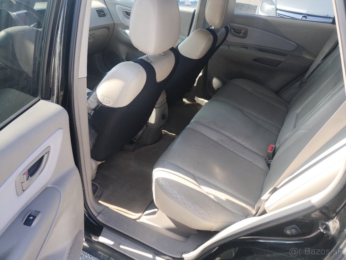 Hyundai Tucson DIESEL - 11