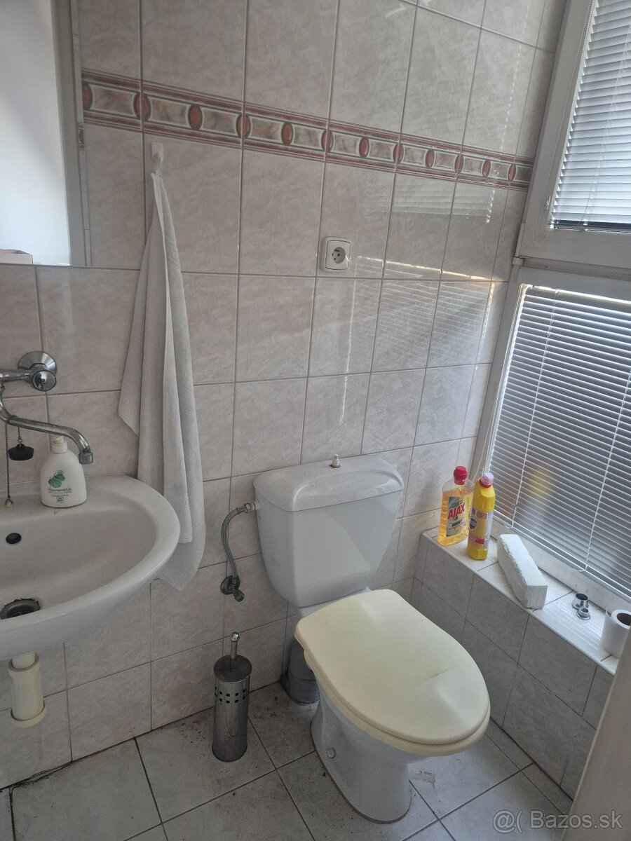 POLYFUNKČNÝ DOM V KOMÁRNE - 11