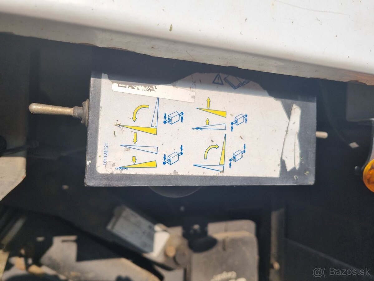 JUNGE MNSTSP-061LB + PLATFORM BAR Cargolift - 11