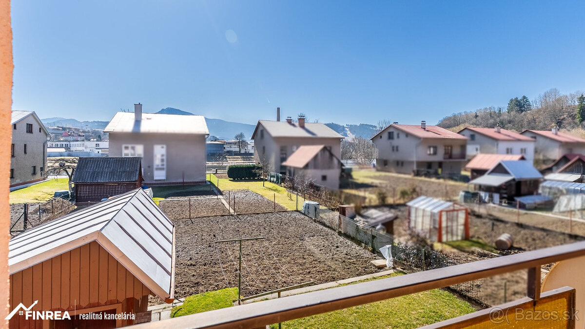 FINREA│5 izbový rodinný dom s garážou v tichej ulici - Záska - 11