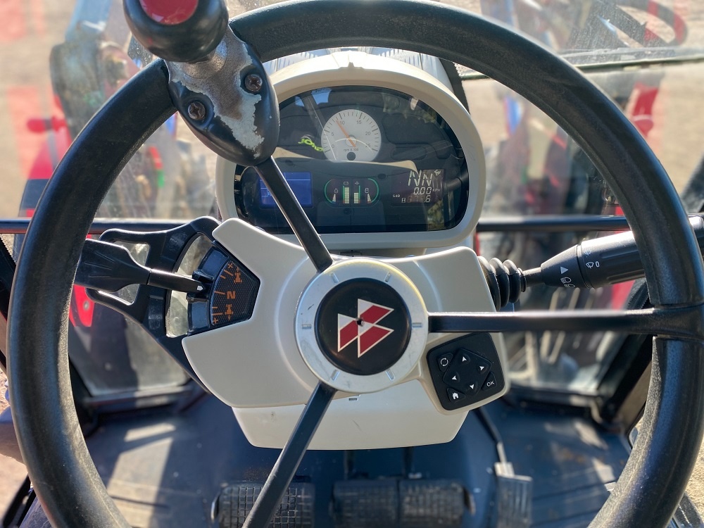 Massey Ferguson 5609 - 11