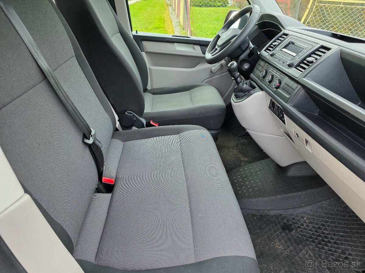 Volkswagen Transporter T6 2,0tdi 84kw 9.míst model 2017 - 11