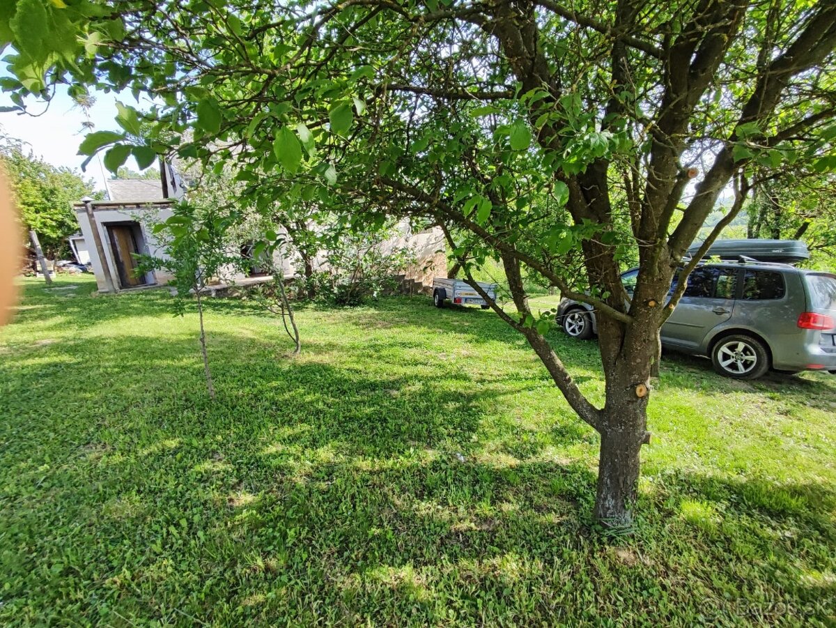 DVA DOMČEKY + 2 PIVNICE na 2 075 m² - 11