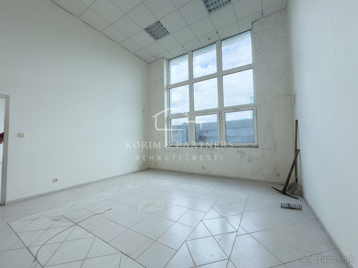 Výnimočný obchodný priestor na predaj, Hurbanovo - 11