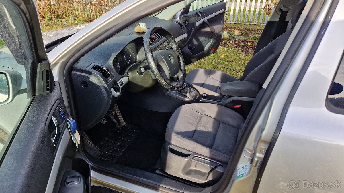 Škoda Octavia combi 1.6 lpg - 11