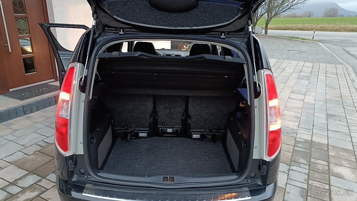 ŠKODA ROOMSTER 1.4 MPI 63 kW PLUS EDITION - 11