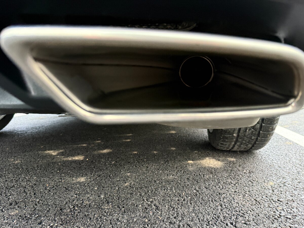 Škoda Superb 2.0 TSI 4x4 Laurin & Klement (2023) - 11