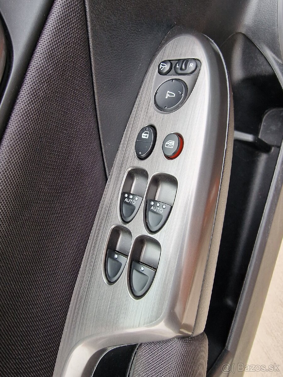 Honda Civic 5D SPORT 1.8 I-VTEC BENZÍN
I-Vtec - 11