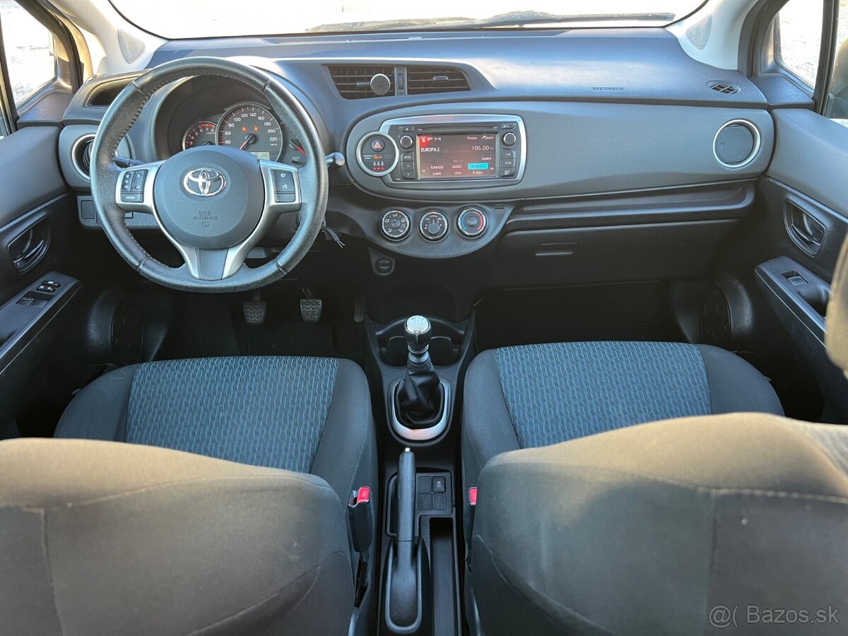 Toyota Yaris 1.33I Dual VVT-i Style - 11