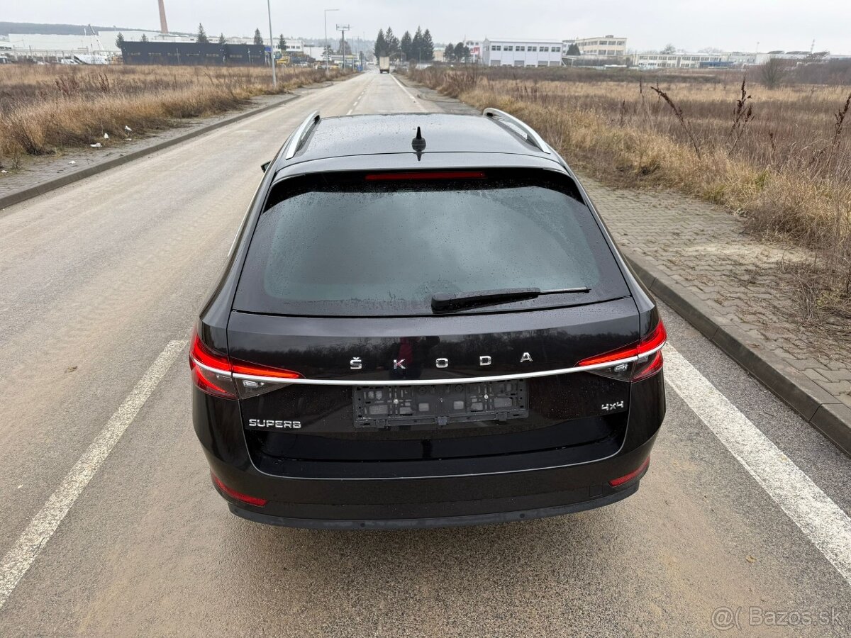 Škoda Superb Combi 2.0 TDI STYLE 4x4 - 11