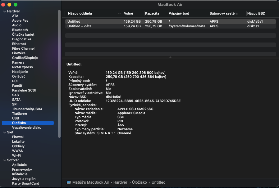 Apple Macbook Air 13-inch - 11