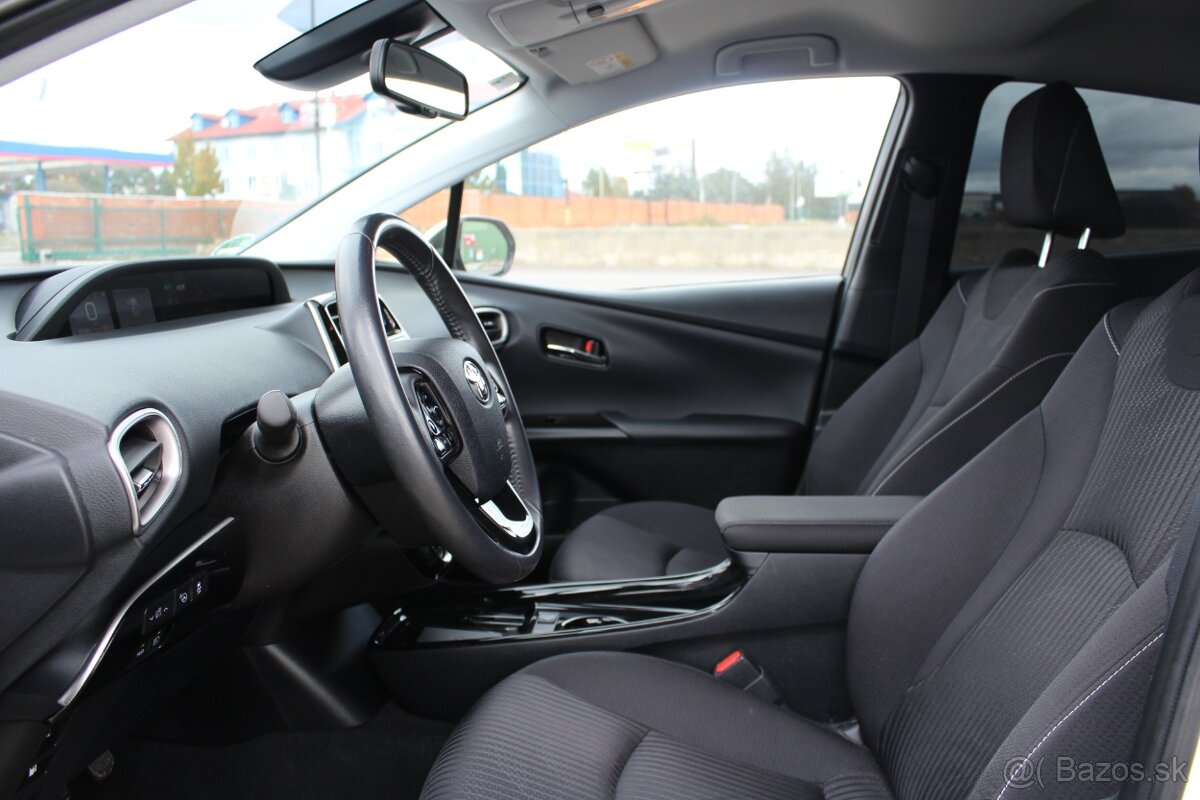 Toyota Prius 1.8 Plug-in Hybrid Executive - 11