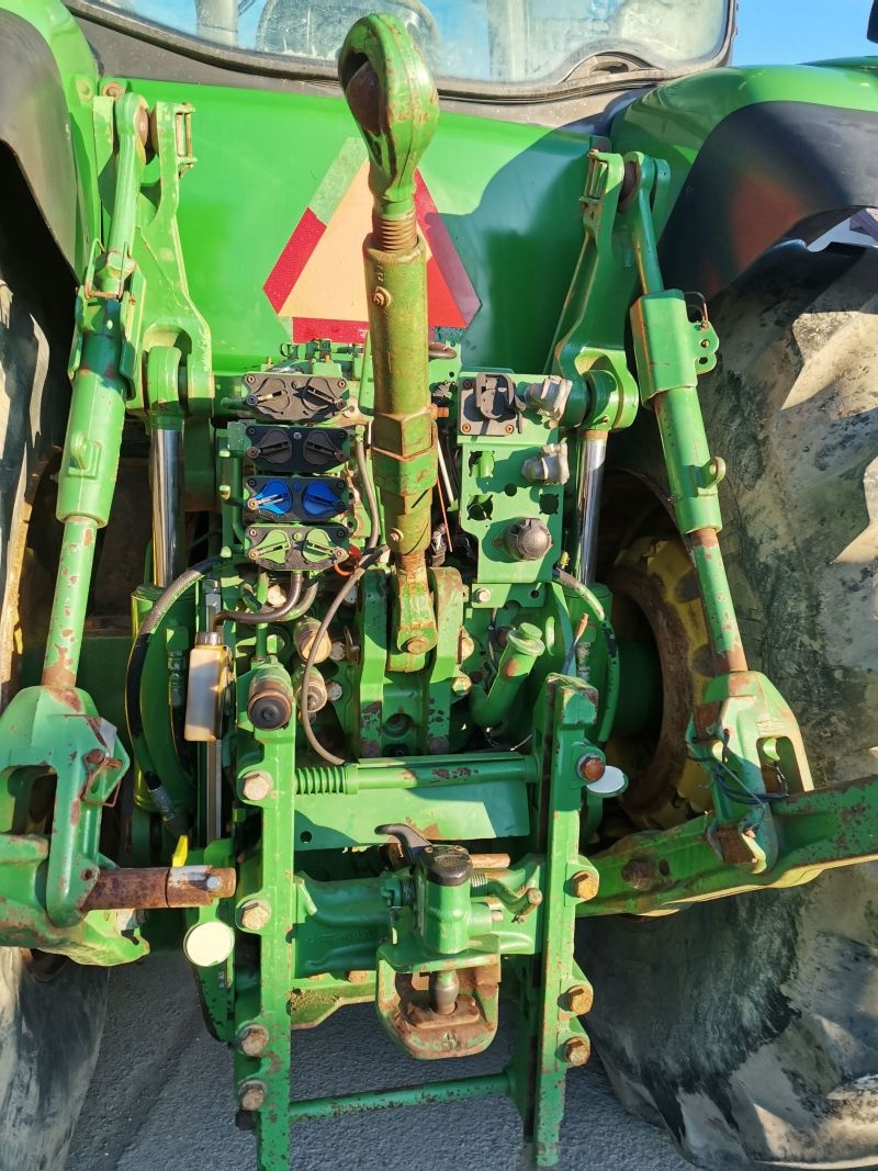 Predám JOHN DEERE 7230R - 11