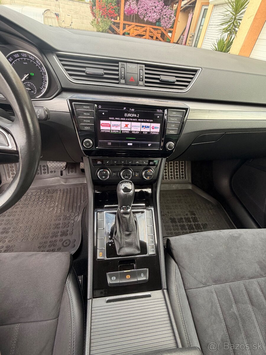 Škoda Superb Combi 2.0 TDI 110 kW DSG - 11